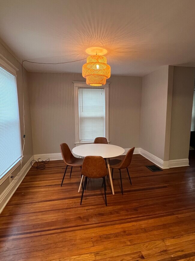 Foto del edificio - 126 Barton St