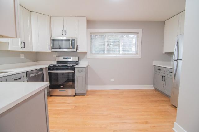 Building Photo - 1 bedroom in CHICAGO IL 60660
