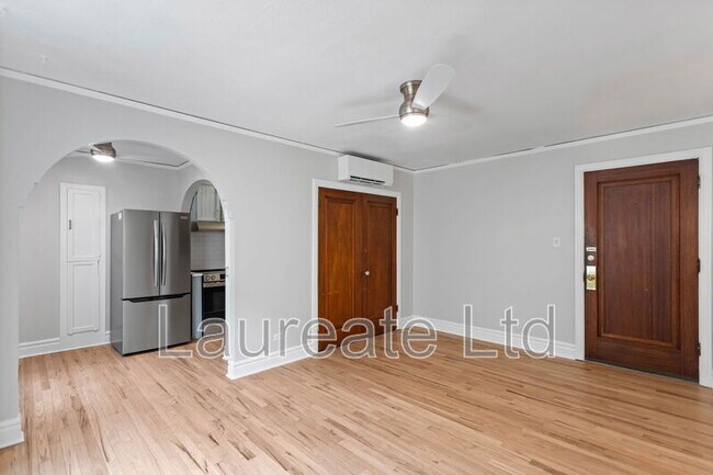 Foto del edificio - 1050 N Pearl St