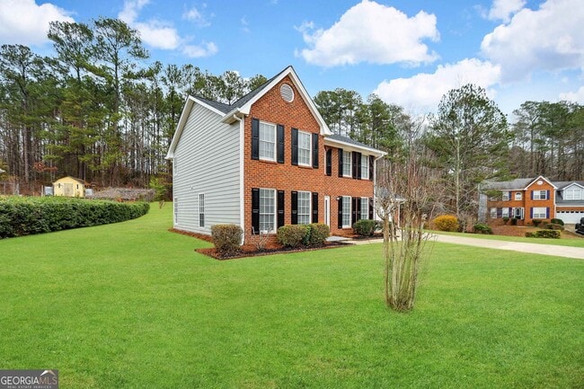 Building Photo - 450 Piney Way SW