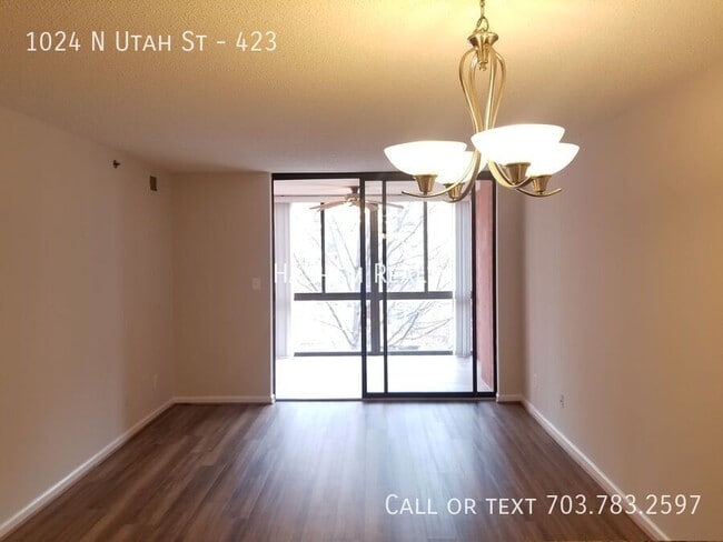 Building Photo - 1024 N Utah St