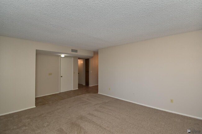 Foto del edificio - 2716 W Oakwood Ln