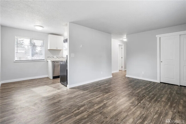 Building Photo - Westland Apartments
