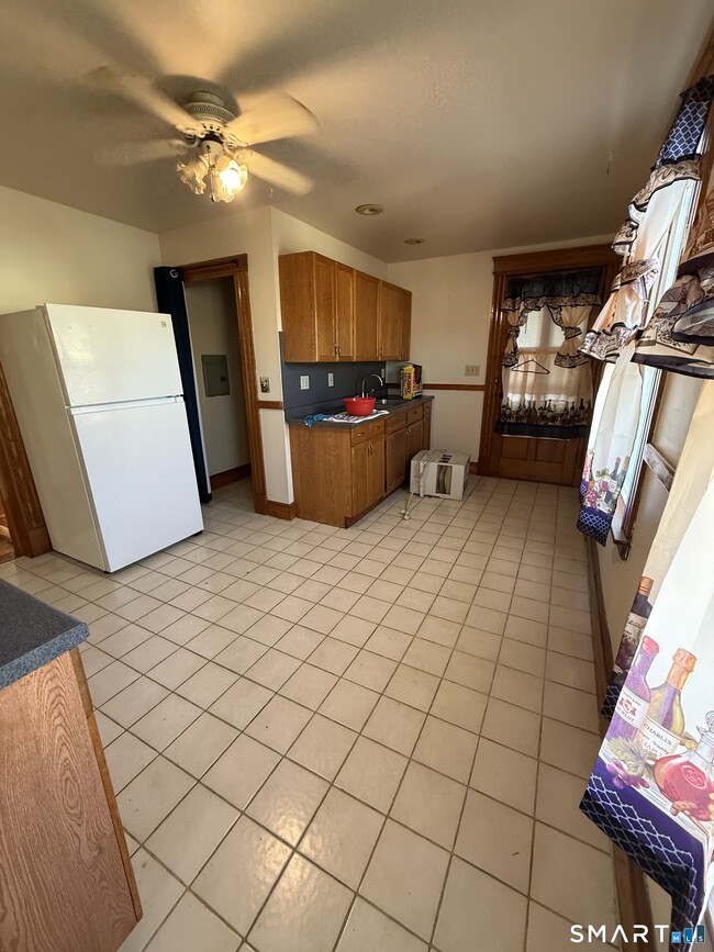 Building Photo - 91 Alma St