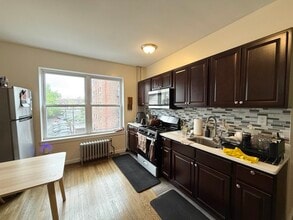 Building Photo - 160 Vroom St