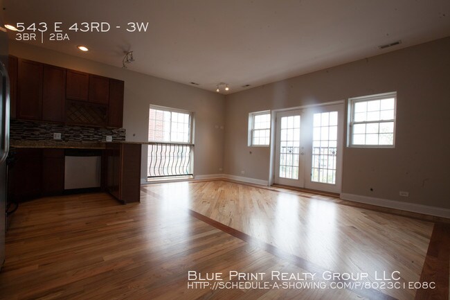Building Photo - BEAUTIFUL 3 BEDROOM 2 BATH CONDO
