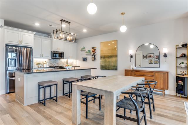 Foto del edificio - 3691 Rosemont Dr