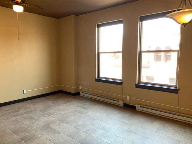 Building Photo - 21 N Last Chance Gulch
