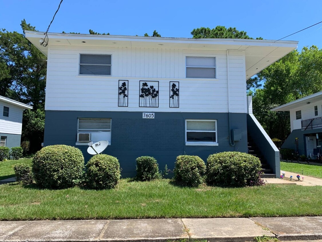 Foto principal - 7611 Arble Dr