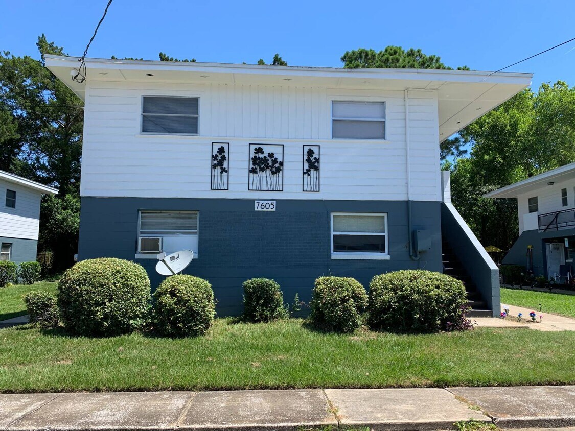 Primary Photo - 7611 Arble Dr