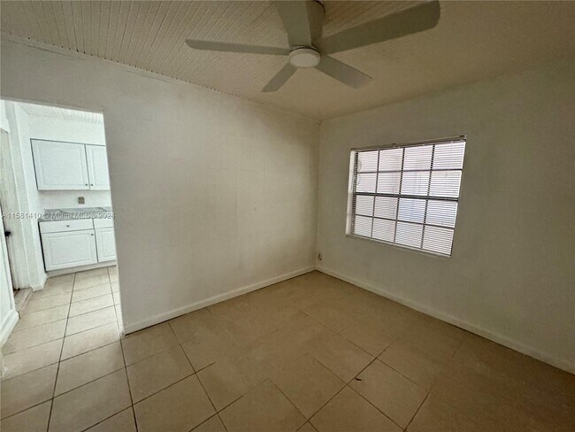 Building Photo - 675 NE 118th St