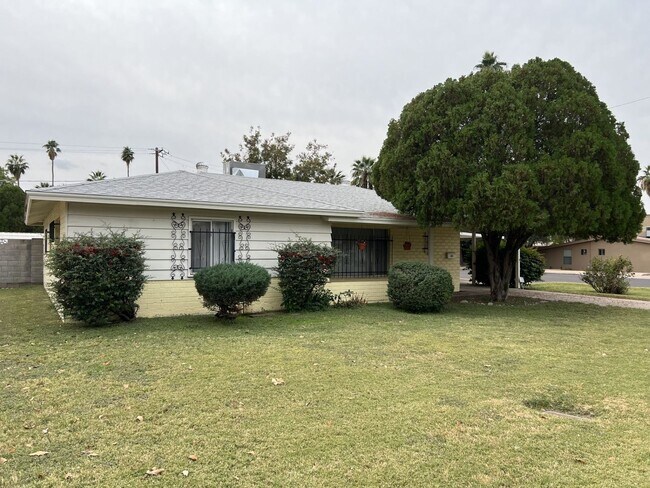 Building Photo - 3 br 2 ba Near Arcadia
