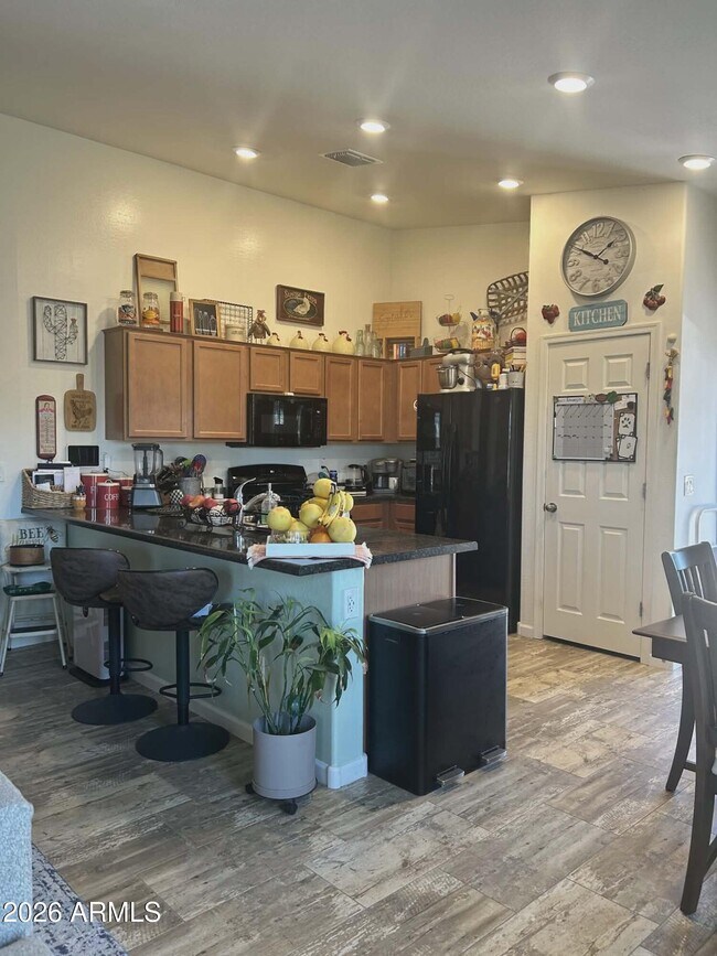 Building Photo - 11005 E Verbina Ln