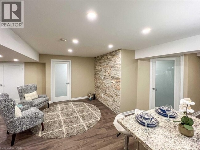 Building Photo - 196 Lena Crescent