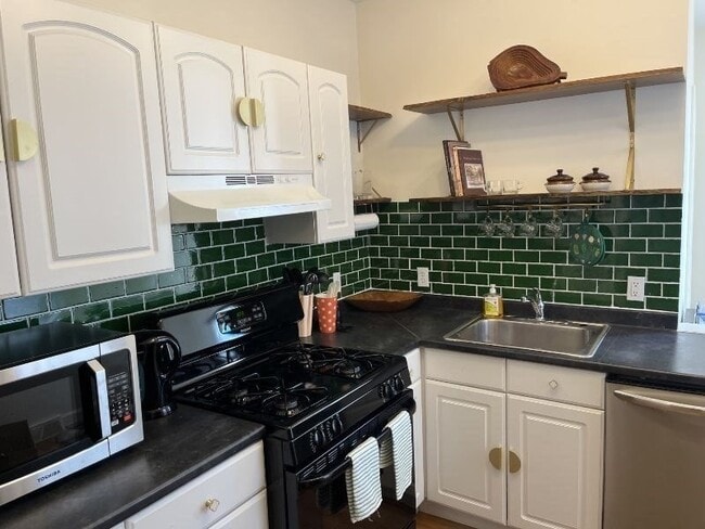 Building Photo - 110 Spring St