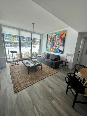 Building Photo - 1300 S Miami Ave