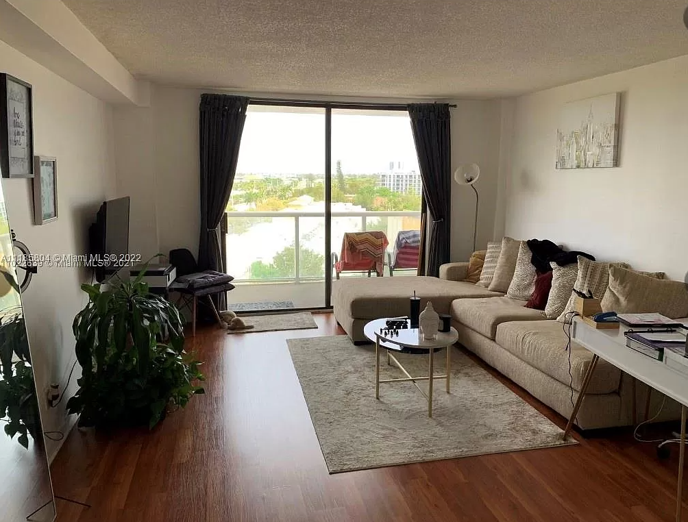 Foto del edificio - 13499 Biscayne Blvd