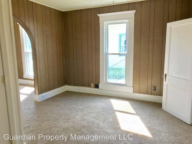 Building Photo - 1 br, 1 bath House - 414 E Monroe Avenue