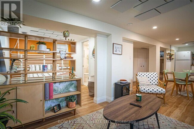 Photo du bâtiment - 7 Colfax St