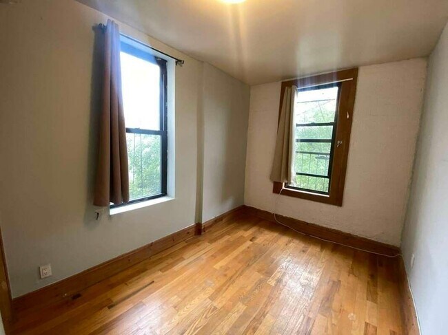 Foto del edificio - 728 Franklin Ave