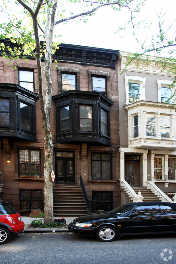 Building Photo - 121 W 87th St