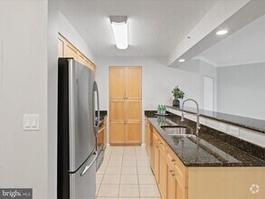 Building Photo - 3101 N Hampton Dr