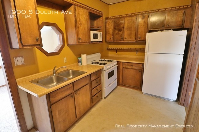 Building Photo - Great Home near Augustana University