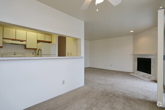 Sammamish Beach Club Apartments photo'