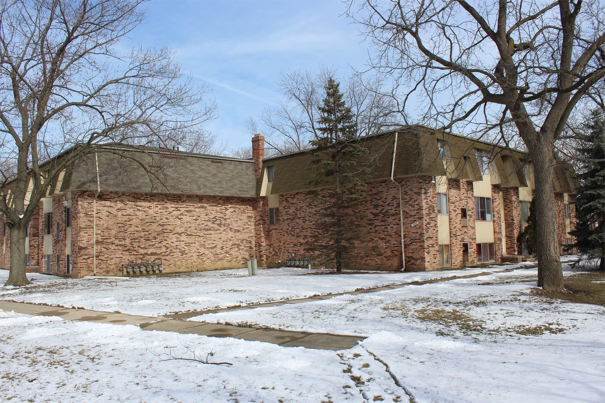 Primary Photo - 11415 Goddard Rd