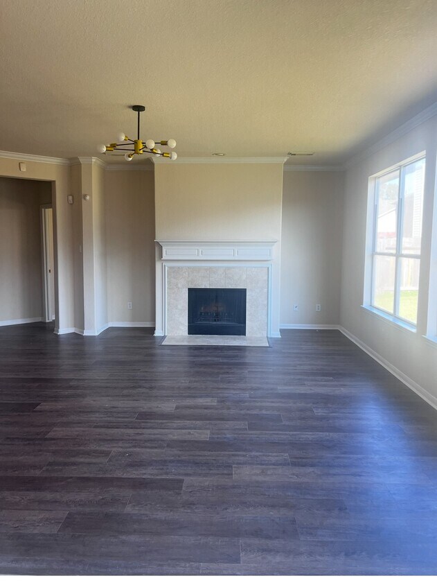 Building Photo - 8411 Spotslyvania Ln