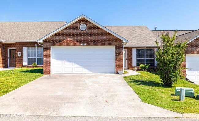 Foto del edificio - 4405 Greenfern Way