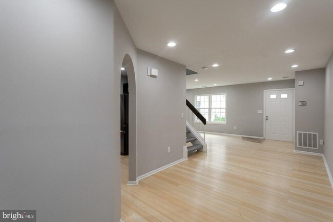 Foto del edificio - 7030 Storch Ln