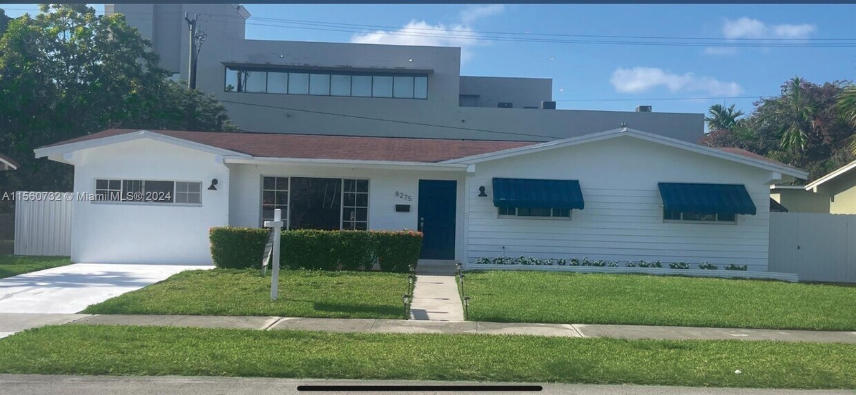 Foto principal - 8275 SW 41st St