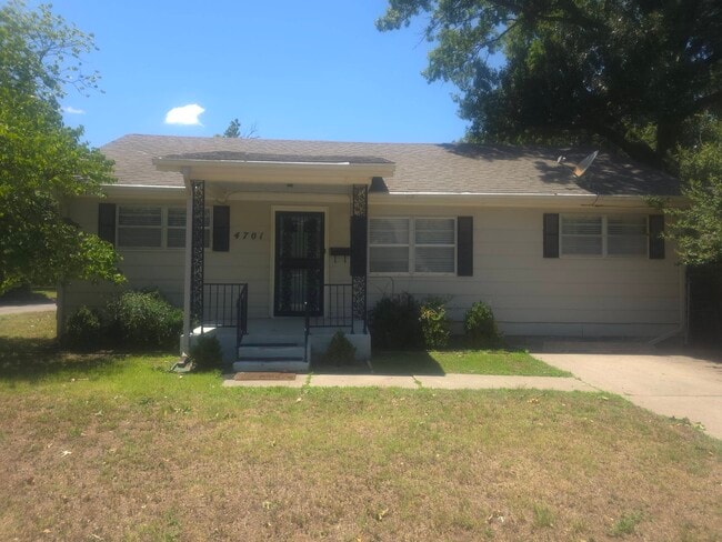 Photo - 4701 N Peniel Ave House