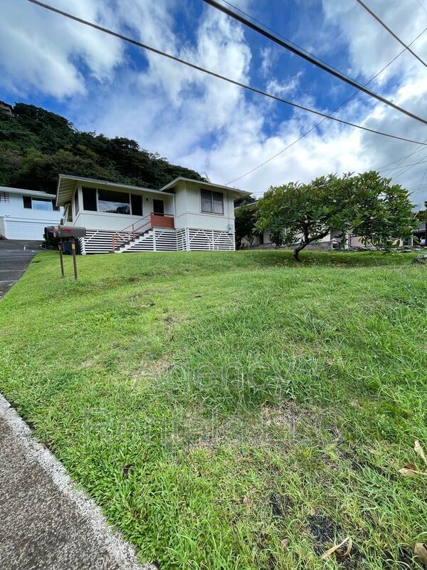 2588 Booth Rd, Honolulu, HI 96813 House for Rent in Honolulu, HI