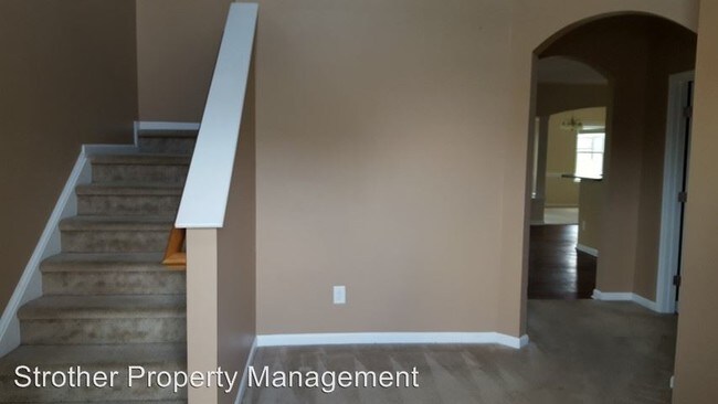 Building Photo - 460 Highgrove Dr