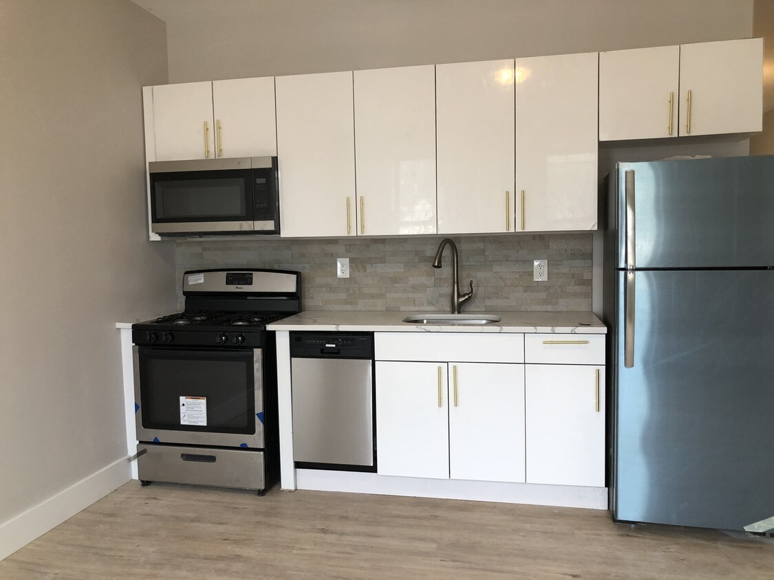 Foto principal - 168 Harrison Ave
