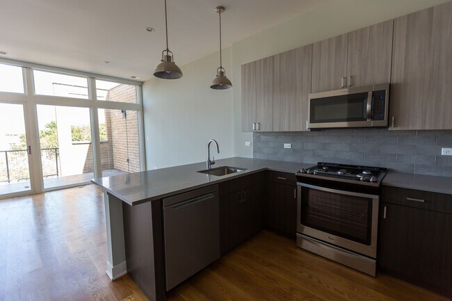 Foto del edificio - 3452 N Southport Ave