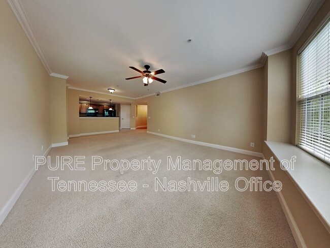 Building Photo - 2000 Newark Ln