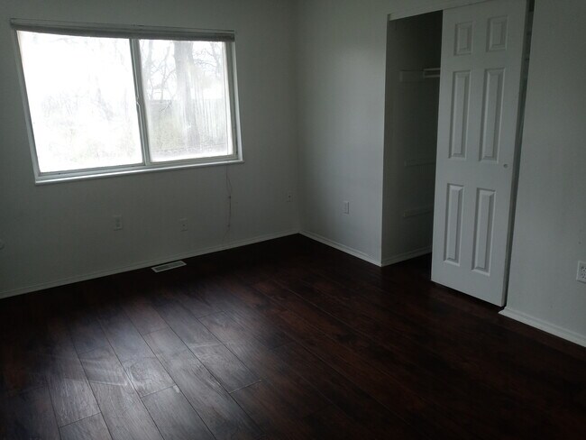 Foto del edificio - 3513 Golden Meadows Ct