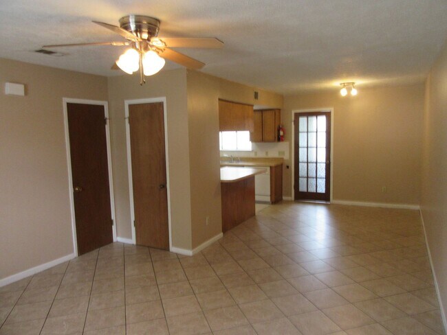 Foto del edificio - 830 West St