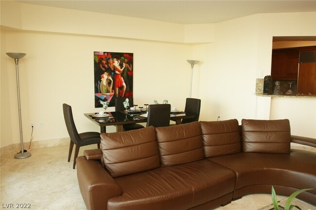 Foto del edificio - 2777 Paradise Rd