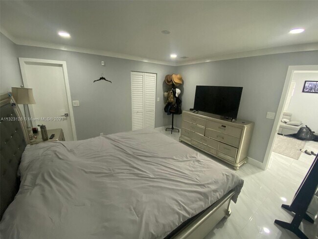 Foto del edificio - 799 Banks Rd