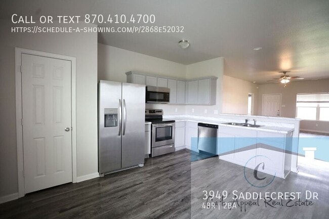 Building Photo - 3949 Saddlecrest Dr