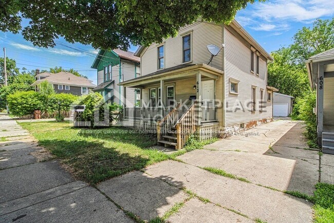 Foto del edificio - 612 N Walnut St