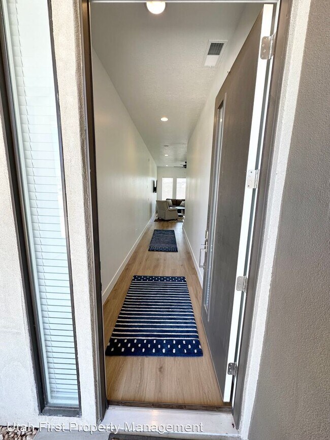 Foto del edificio - 3 br, 2.5 bath House - 2706 E Rain Tree