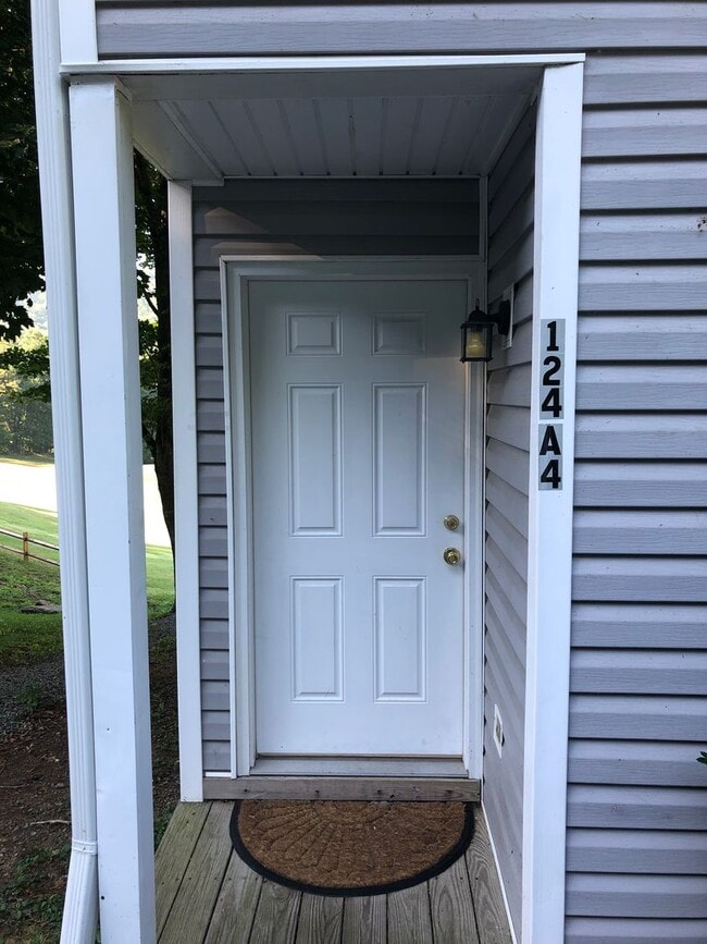 Photo - 124 Mountain Club Dr House