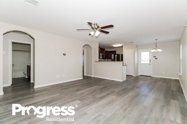 Foto del edificio - 428 Ruby Ln