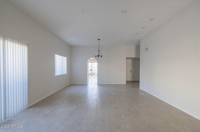 Building Photo - 8444 E San Bernardo Dr