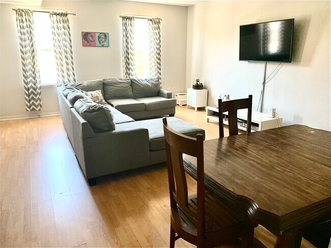 Living Room 2 - 372 Bramhall Ave